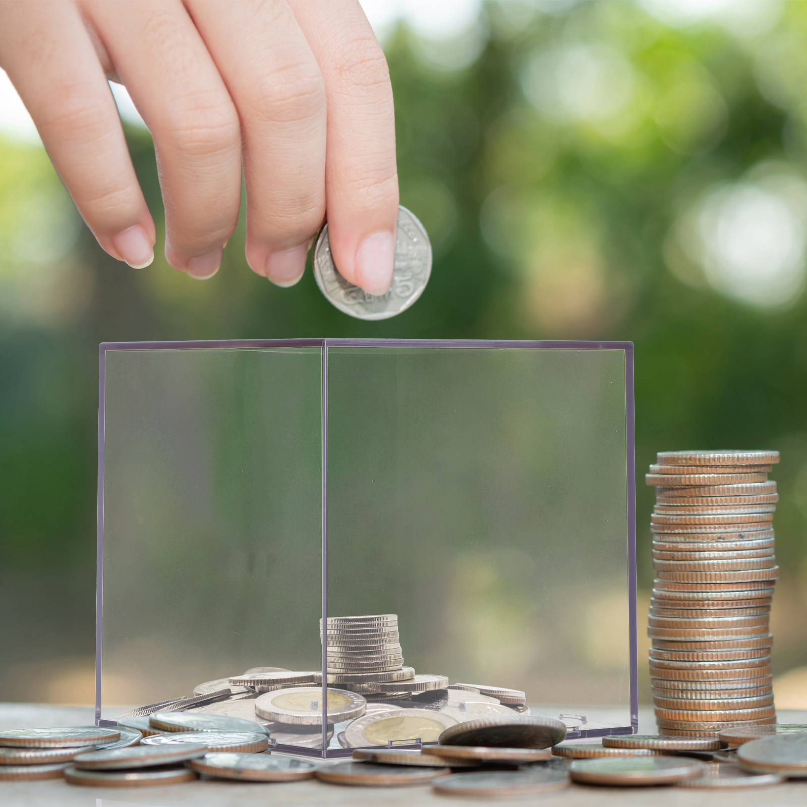 透明アクリルキューブ貯金箱 子供用 知育玩具 マネーボックス - Kids Education Savings のレビューと価格